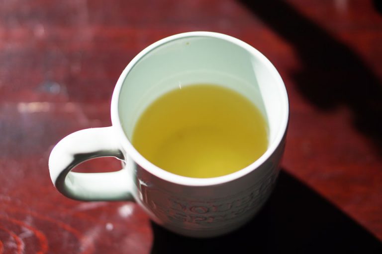 何故この野草がインフルエンザに良いとされているのか？理由を調べて、体験してみました！